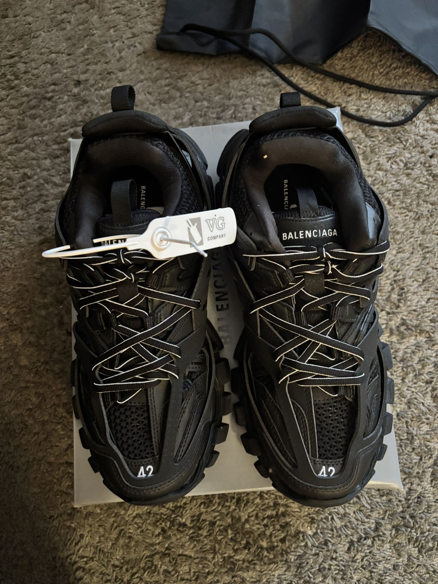 Men Balenciaga Tracks Size 9 Brand New With Box And Balenciaga Bag