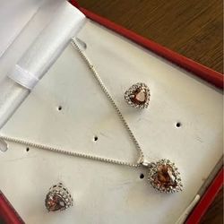 Gorgeous Silver C2 Heart-Shaped Jewelry Set Includes necklace and earrings