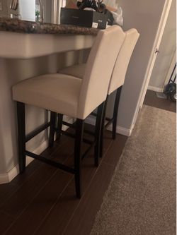 4 Bar Stools