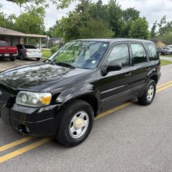 2005 Ford Escape 
