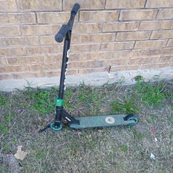 Apollo Stunt Scooter