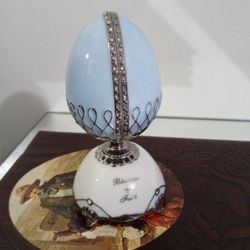 2004 A DELIGHT ELLIOT HEIRLOOM PORCELAIN MÚSICA EGG 7"×3" - M09
