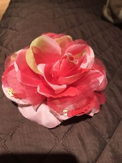 Hermosas flores para el cabello!