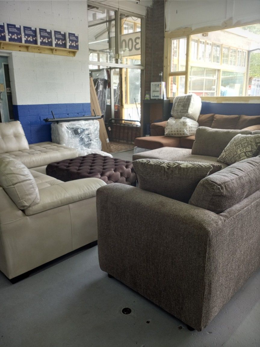 Couches And Sectionals