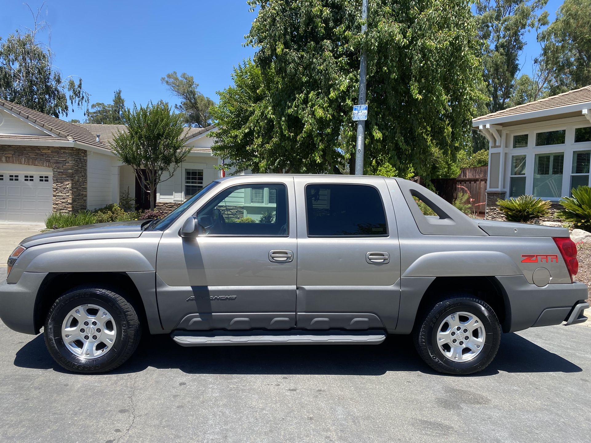 2003 Chevrolet Avalanche for Sale in Walnut Creek, CA - OfferUp