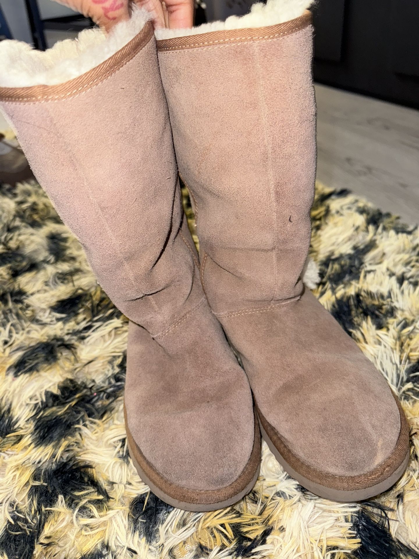Size 7 Ugg’s