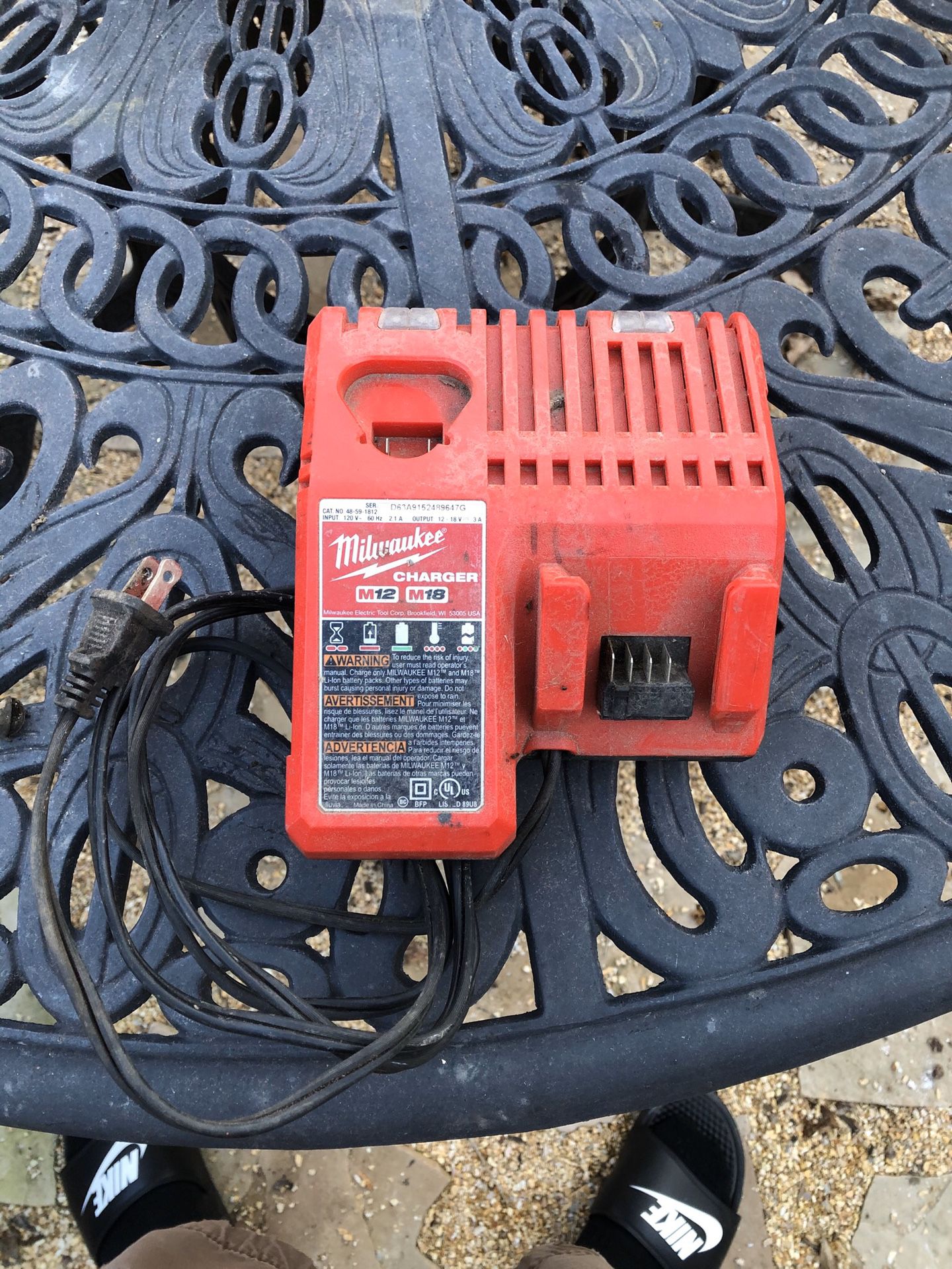 Milwaukee M12 and M18 Charger