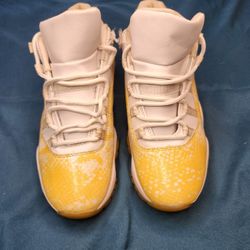 Air Jordan 11 Retro Low Yellow Snakeskin