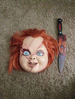 Chucky Mask & knife toy