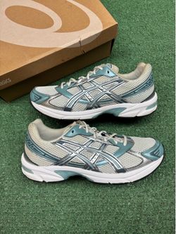 ASIC GEL 1130 WHITE SHARK SKIN SIZE 10.5