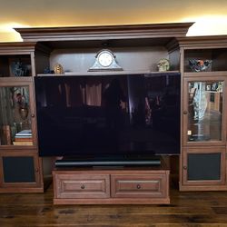 Monroe Furniture Georgetown Storage Bookcase / Entertainment Center – Excellent Condition