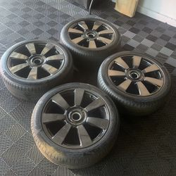 22” Rolls Royce Cullinan With Tires