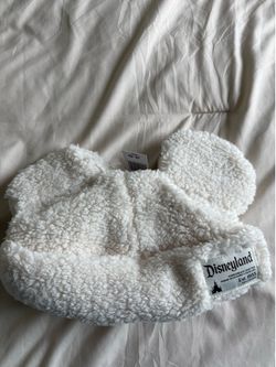 DISNEY Sherpa hat - NEW