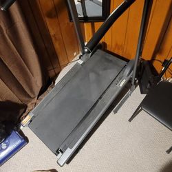 Used Non Electric Treadmill In Great Condition.