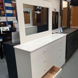 Dresser With Mirrro Withe $360
