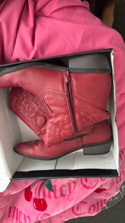 Red cowgirl boots size 6 1/2