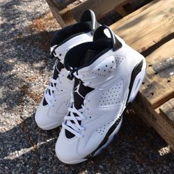 Jordan 6 Retro White Oreo Size 10.5