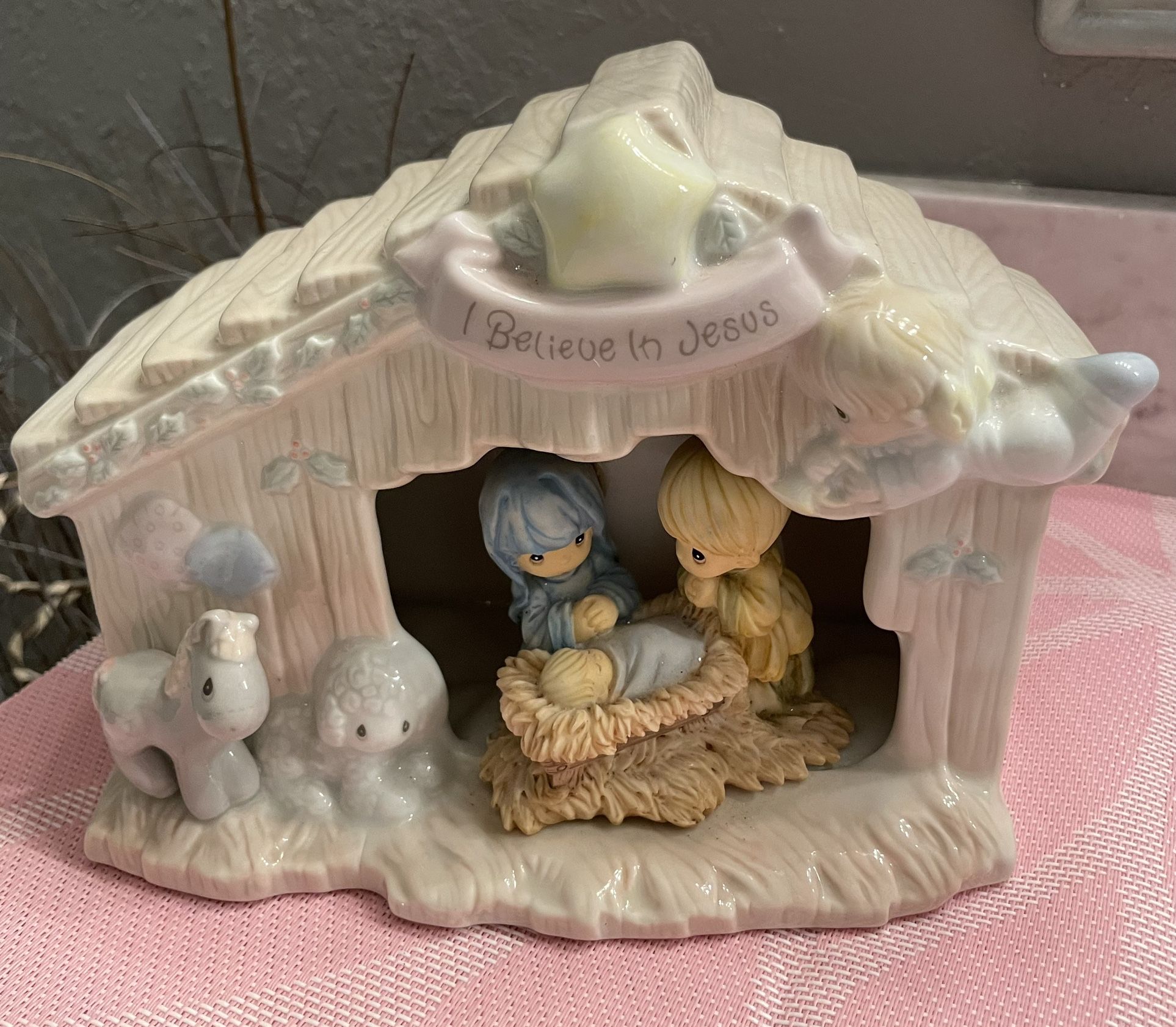 Vintage 1995 Precious Moments Nativity Scene