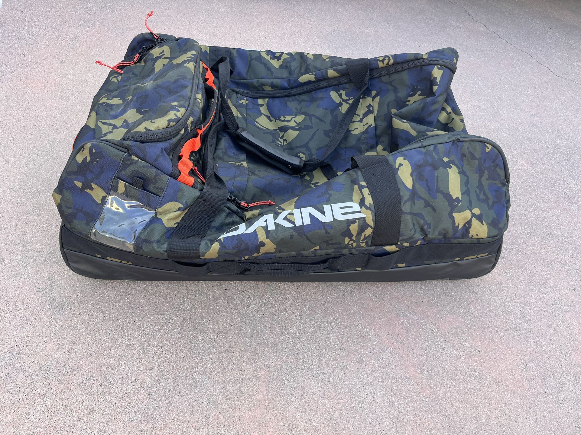DAKINE Torque Large Gear -Snowboarding Travel Gear Bag
