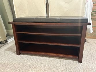 Storage bench with padding