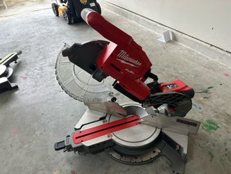 Milwaukee miter saw for parts