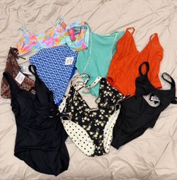 Mixed Women's Swimsuit Lot – 8 Pieces