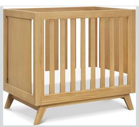 DaVinci Convertable Baby Crib
