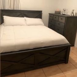 King Size Bed With Mattress And Dresser