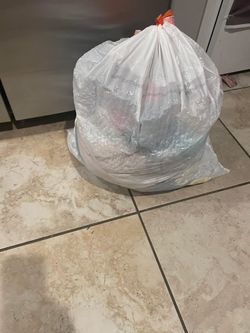 40$ Bundle Of Boy Clothes Size 0-3 Months 