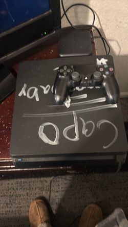 PS4 and Controller
