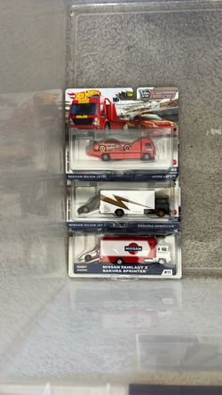 Hot Wheels Team Transport Nissan Collection