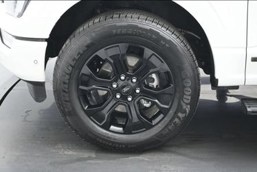 LIKE NEW OEM BLACK FORD 20" WHEELS JUST 20MILES ON THEM JUST DUSTY NO SCRATCHES FOR ANY F-150 EXPEDI