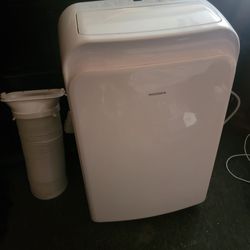 Insignia Portable Air conditioner 