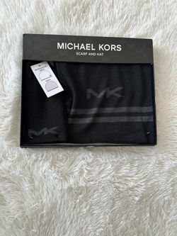 Michael Kors Men’s Grey/Black Reversible Beanie & Scarf Set