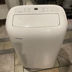 AC Unit Works Great 