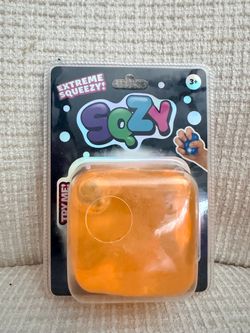 Squeezy cube