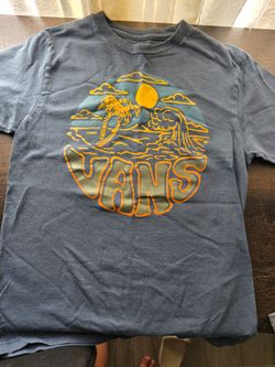 Boys size small (8) Vans tshirt