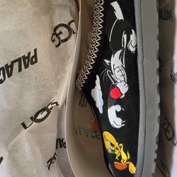 UGG X PALACE , SIZES AND PRICE BELOW