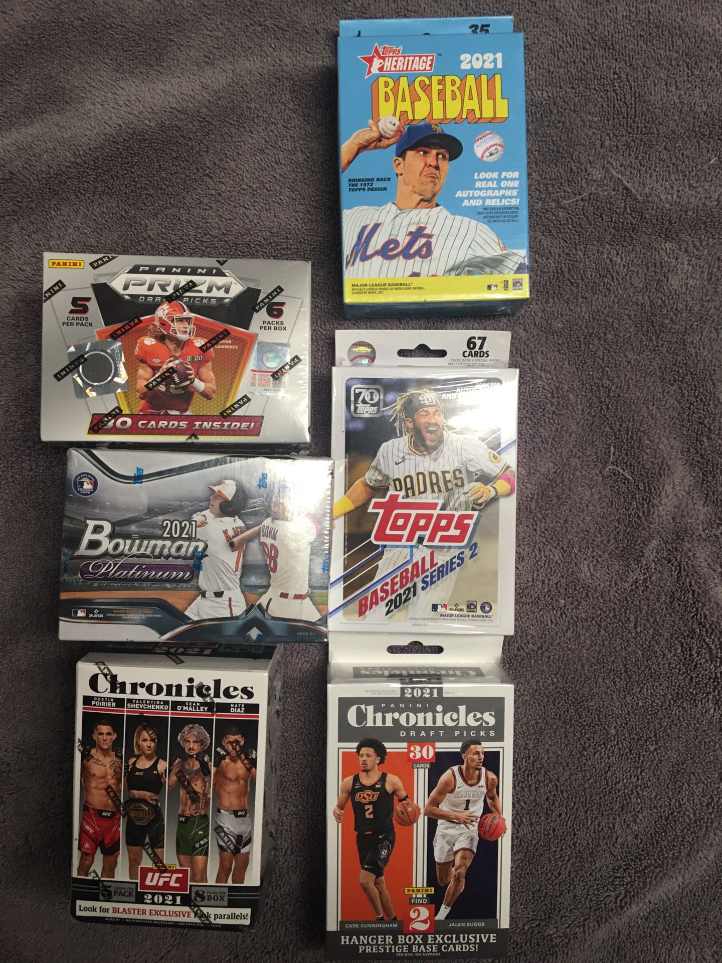 sports cards baseball basketball ufc  ..(not 1$ )