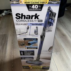 Shark Cordless Pet Pro 