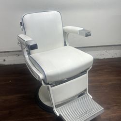 “Like New” Takara Belmont Barber Chair 