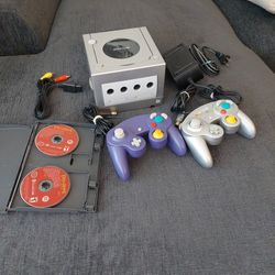 Nintendo Game Cube With 2 Controllers And 1 Game