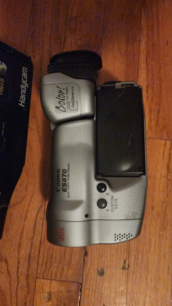 CAMCORDERS LOT OF 2 