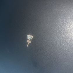 Gold & diamond earrings