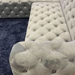 Exton Sectional Seating Set
by FoA(Black,White)🚛3-7 Days  Delivery 💳Financing Options