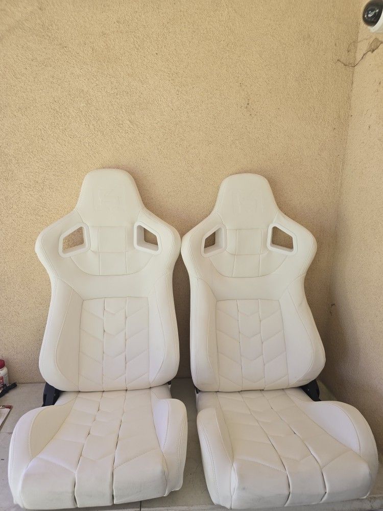 Universal Racing Seats
