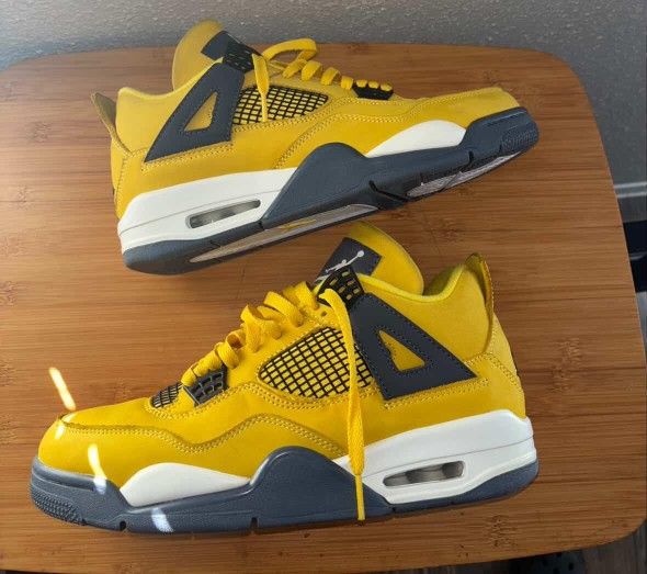 Jordan 4 Retro Yellow Men’s Size 10 Used Clean Pair