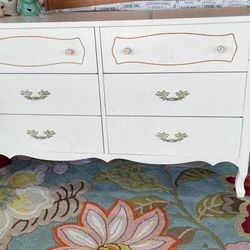 Gorgeous Dressser All Measurements And Pictures 