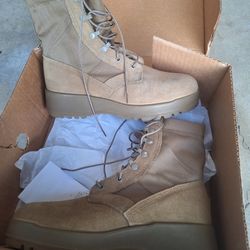 Rocky

Rocky Entry Level Hot Weather Military Boot

