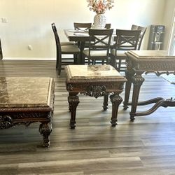 Beautiful Tuscan style marble table set